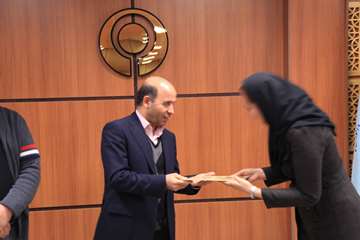 تجلیل از تیم های ورزشی کارمندان